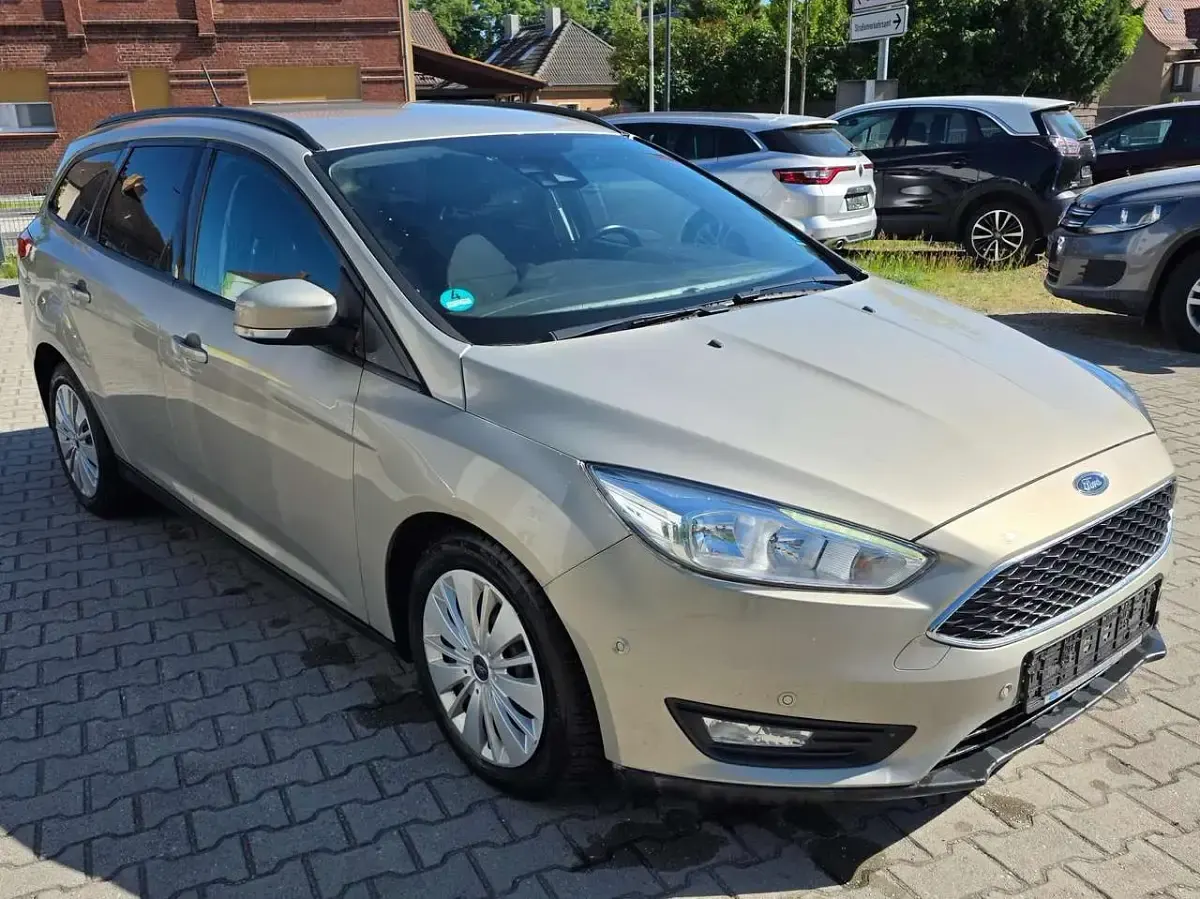 Gebraucht Ford Focus Business Edition 125 PS (91 kW) 2017 Titangrau metallic Kombi