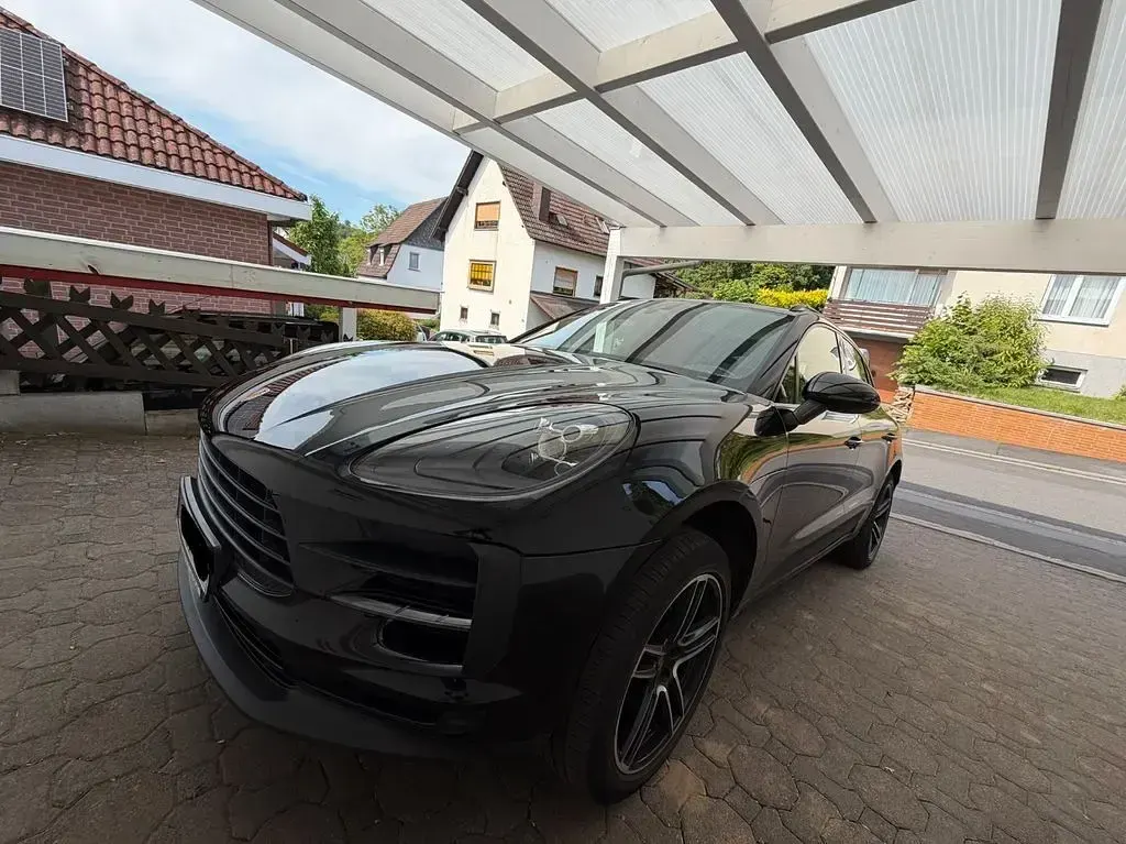 Gebraucht Porsche Macan 245 PS (180 kW) 2021 Schwarz SUV