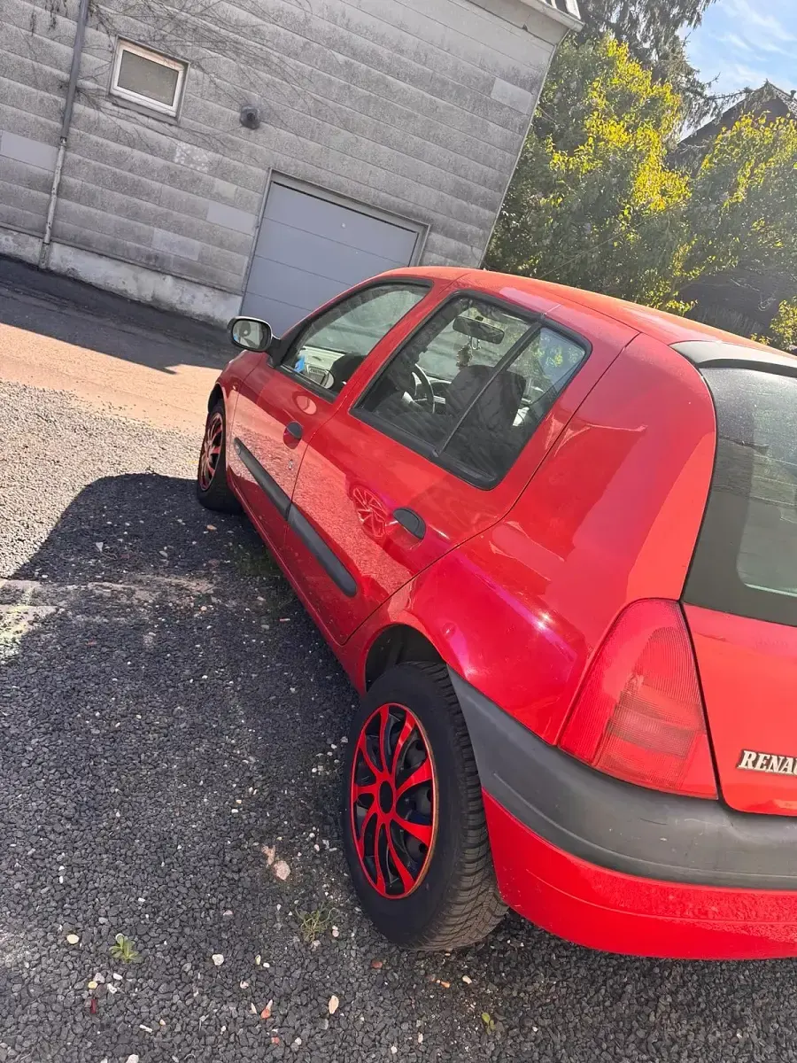 Usata Renault Clio II 2000 Rosso Utilitaria