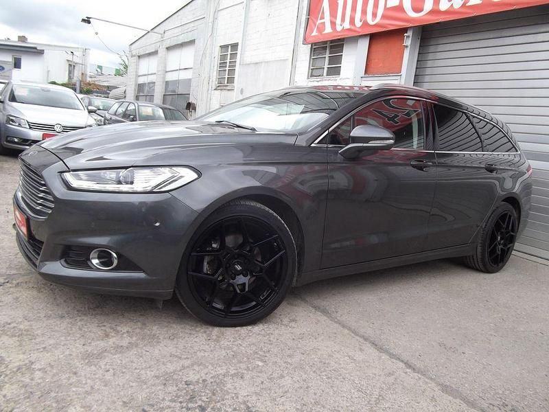 Silber Gebraucht 2015 Ford Mondeo Titanium Kombi | 14.899 € (Teuer) - Bild 1/4