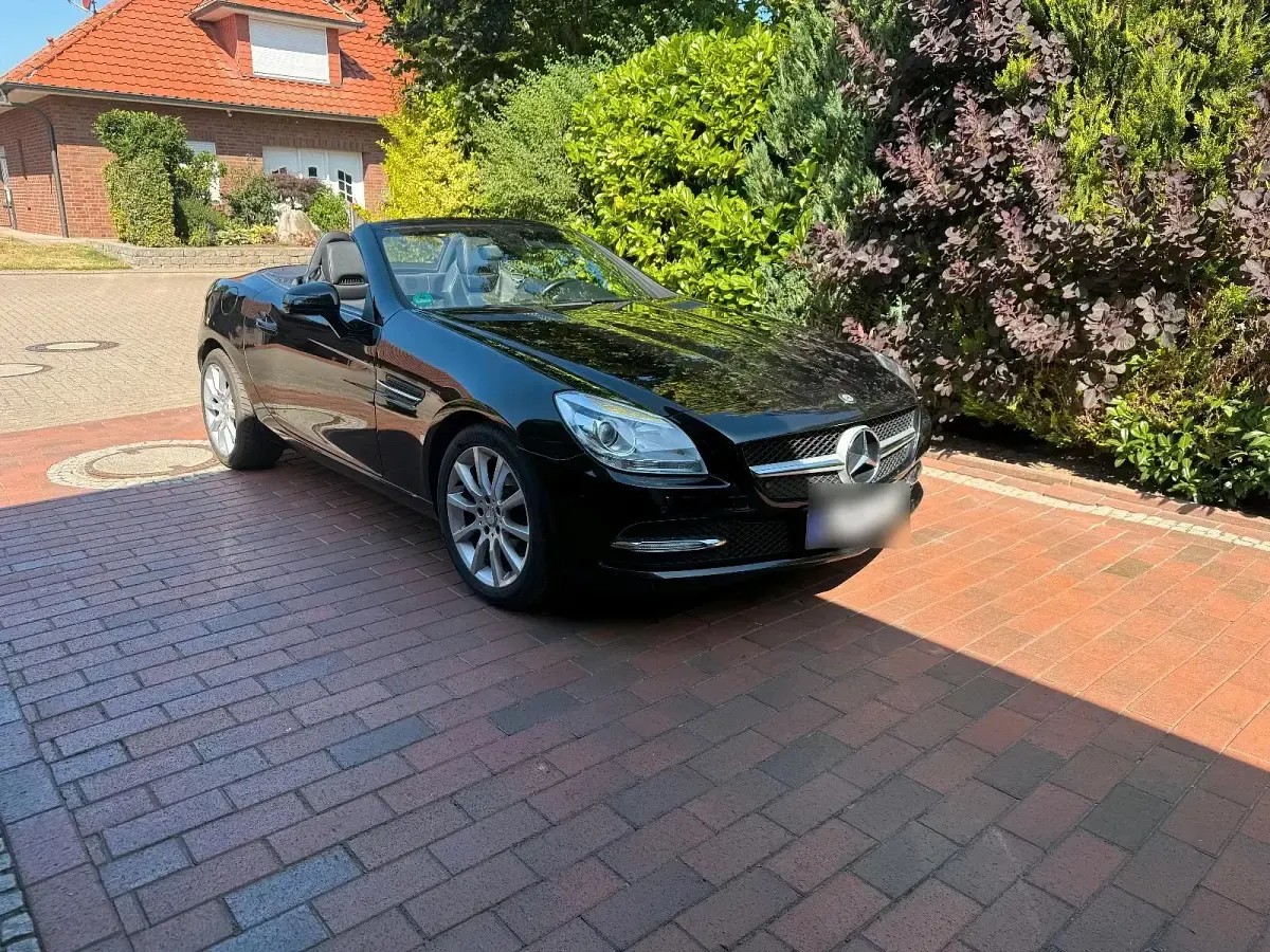 Gebraucht Mercedes SLK200 186 PS (136 kW) 2012 Schwarz Cabrio