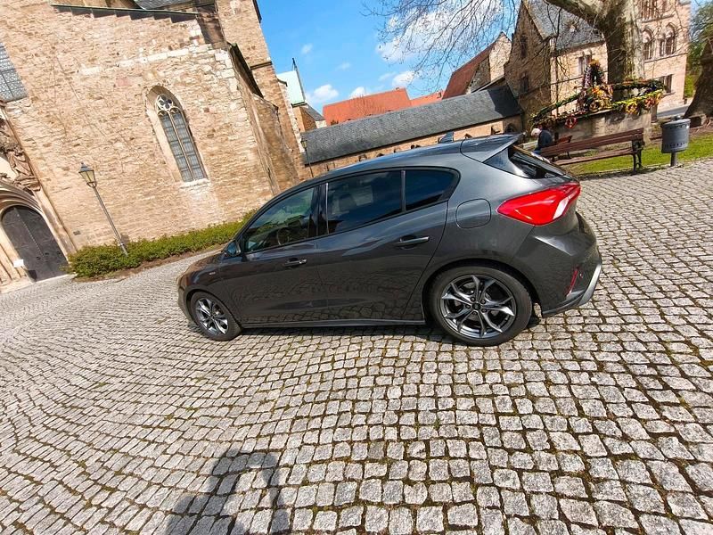 Usata Ford Focus ST-Line 150 CV (110 kW) 2018 Grigio Berlina