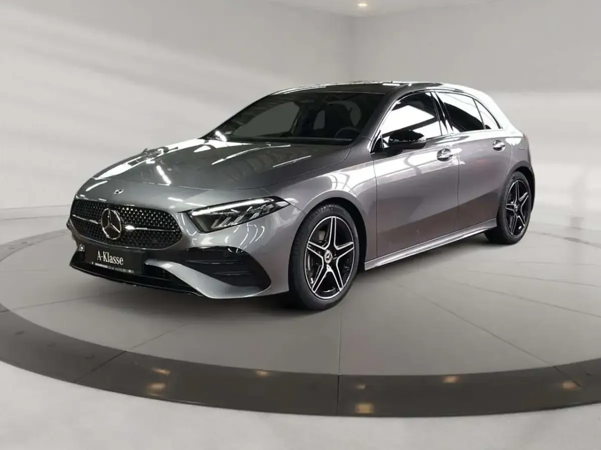Gebraucht Mercedes A180 AMG 136 PS (100 kW) 2024 Grau Limousine