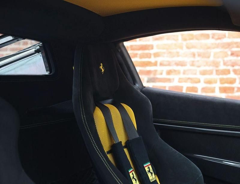 Gebraucht Ferrari 458 605 PS (444 kW) 2015 Gelb