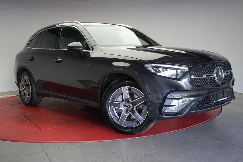 Grau Gebraucht 2025 Mercedes GLC300 Advanced SUV | 59.490 € - Bild 1/4