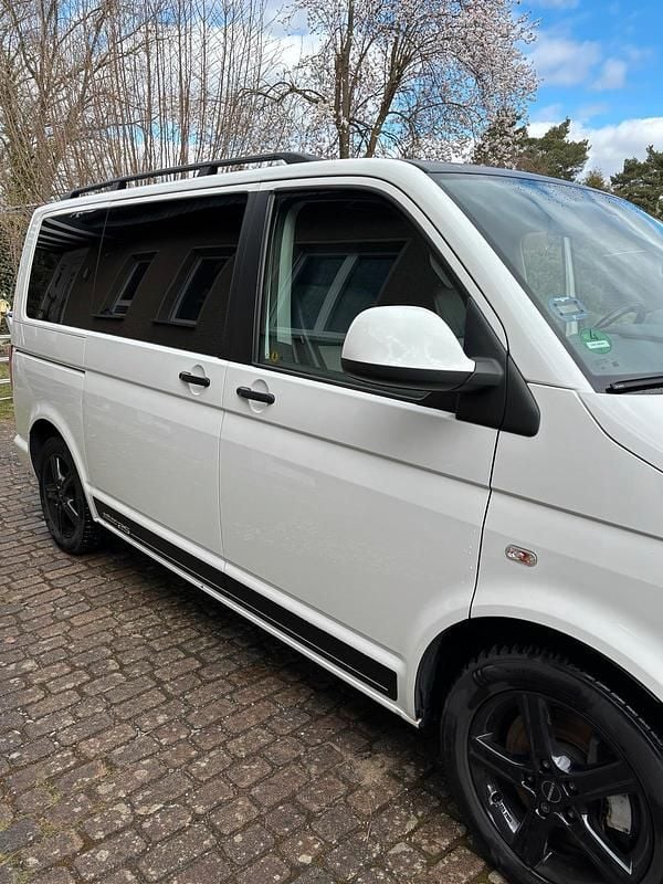 Usata VW Multivan 179 CV (131 kW) 2011 Bianco Monovolume