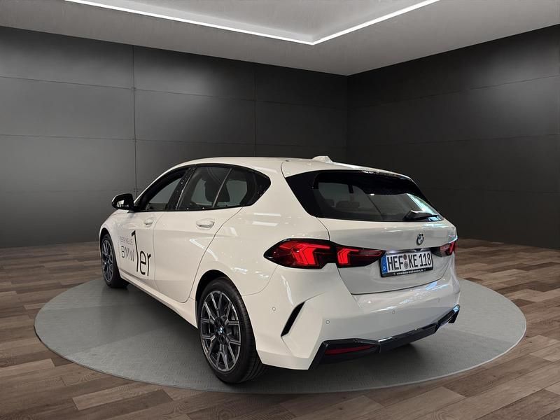 Gebraucht BMW 118 Efficient Dynamics 150 PS (110 kW) 2025 Weiss Kleinwagen