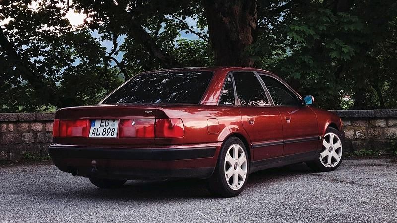 Rot Gebraucht 1992 Audi 100 Limousine | 3.800 € - Bild 1/4