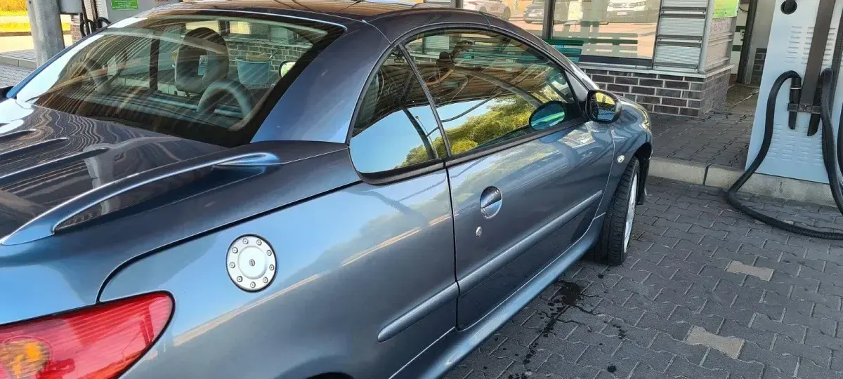 Gebraucht Peugeot 206 CC Sport 109 PS (80 kW) 2005 Grau Cabrio