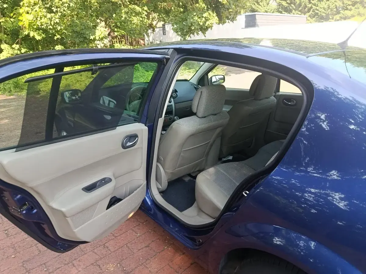 Gebraucht Renault Mégane II Privilege 113 PS (83 kW) 2005 Blau Limousine