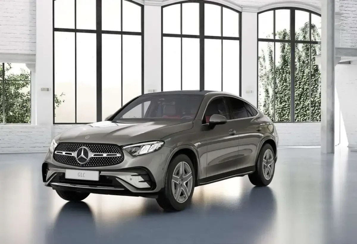 Gebraucht Mercedes GLC300 AMG 269 PS (197 kW) 2023 Silber mojavesilber SUV