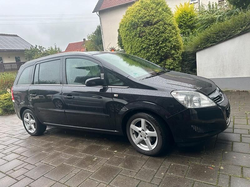Schwarz Gebraucht 2009 Opel Zafira Van / Kleinbus | 2.700 € (Fairer Preis) - Bild 1/4