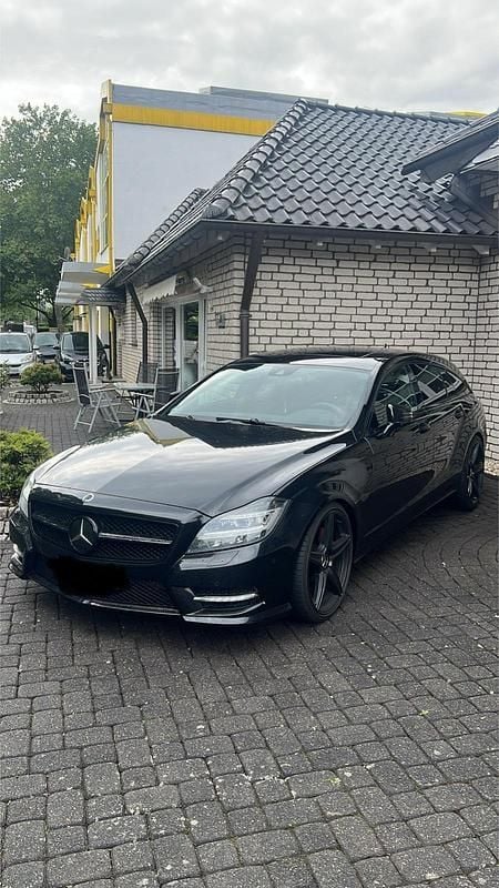 Schwarz Gebraucht 2013 Mercedes CLS350 Shooting Brake AMG Kombi | 14.500 € (Superpreis) - Bild 1/4