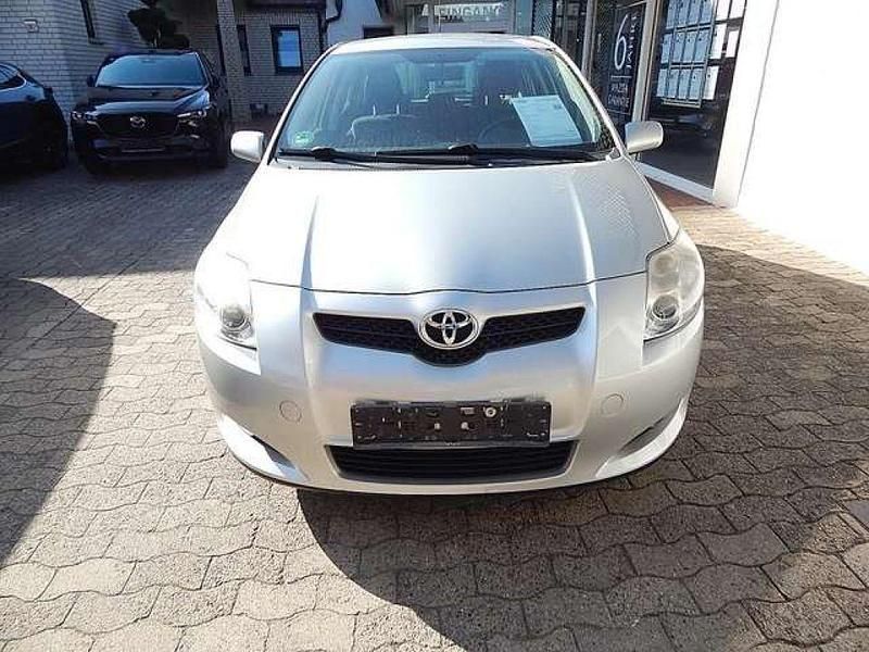 Gebraucht Toyota Auris Sol 124 PS (91 kW) 2009 Silber Kleinwagen