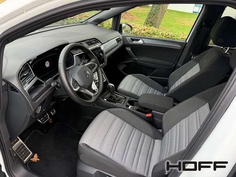 Gebraucht VW Touran Style 150 PS (110 kW) 2025 Pure white Van / Kleinbus