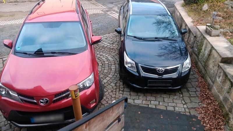 Schwarz Gebraucht 2010 Toyota Avensis T2 Kombi | 3.800 € (Guter Preis) - Bild 1/4