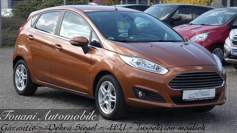 Gebraucht Ford Fiesta Titanium 101 PS (74 kW) 2014 Torinobraun metallic Kleinwagen