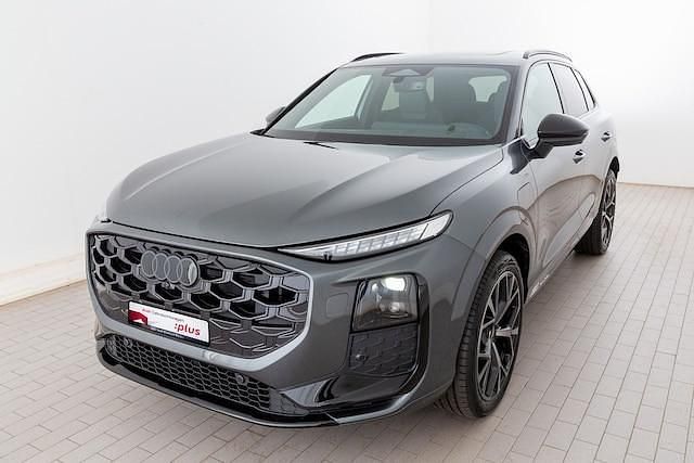 Gebraucht Audi Q3 Ambiente 272 PS (200 kW) 2025 Daytonagrau perleffekt SUV