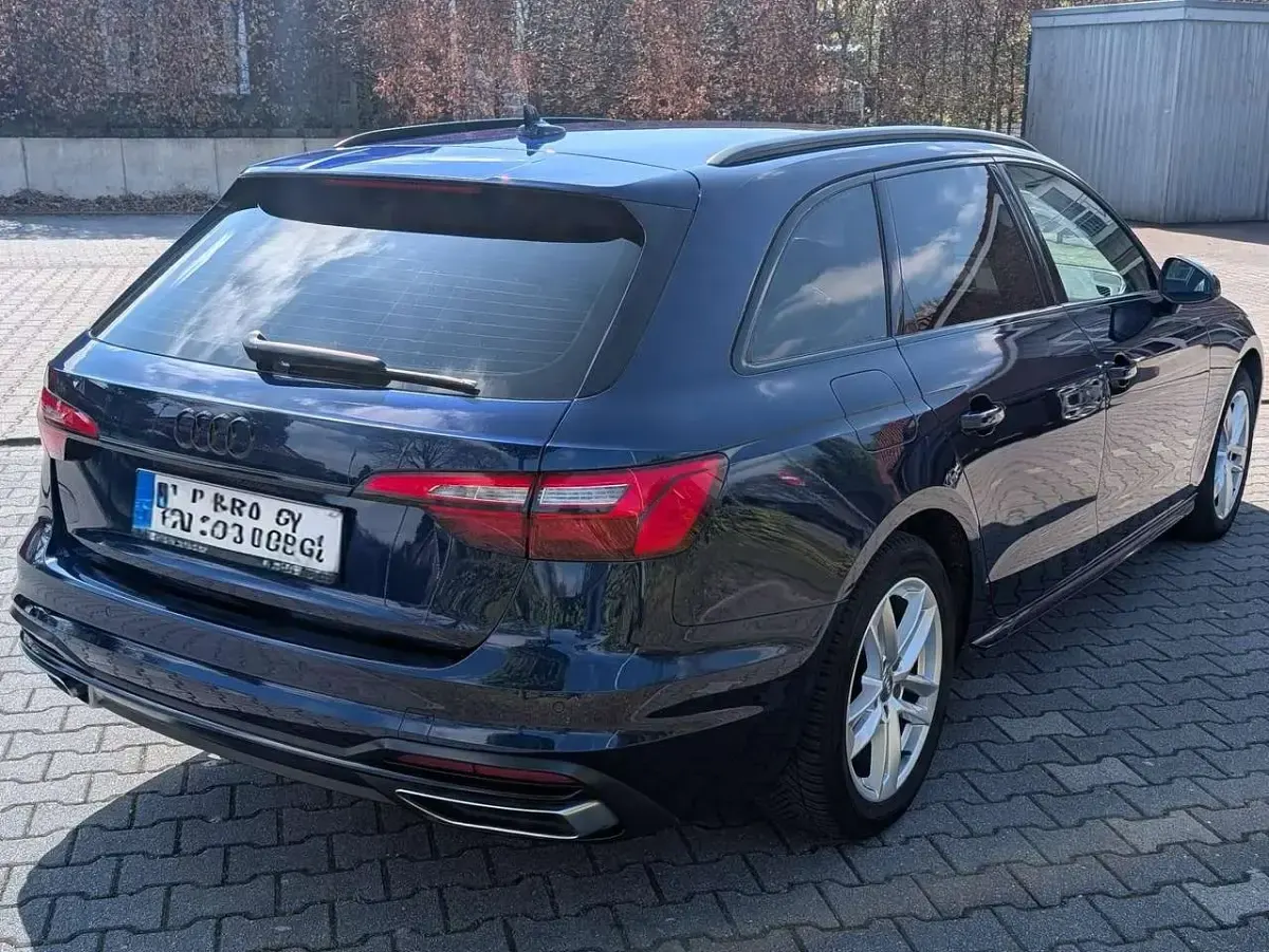 Używany Audi A4 Advanced 163 KM (119 kW) 2020 Niebieski Kombi