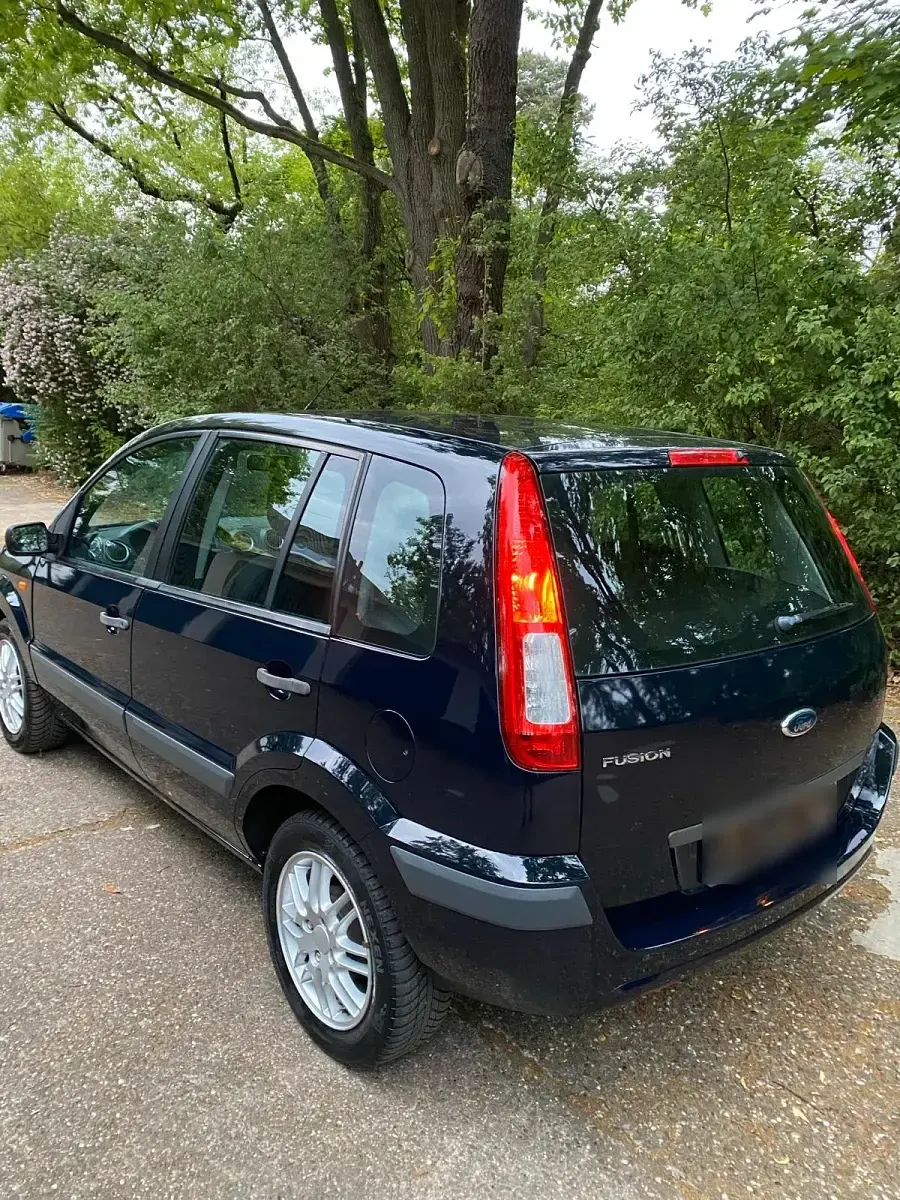 Gebraucht Ford Fusion 101 PS (74 kW) 2005 Blau Kleinwagen