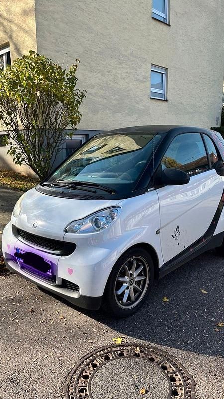 Weiß Gebraucht 2010 Smart ForTwo Coupé Pure Coupé | 2.999 € (Fairer Preis) - Bild 1/4