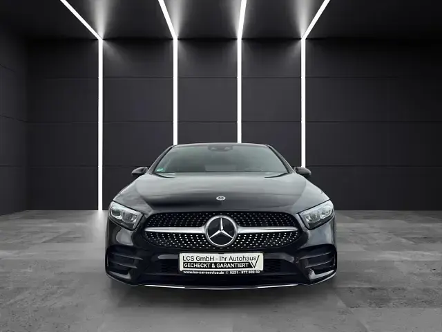 Gebraucht Mercedes A180 AMG line 136 PS (100 kW) 2020 Schwarz Limousine