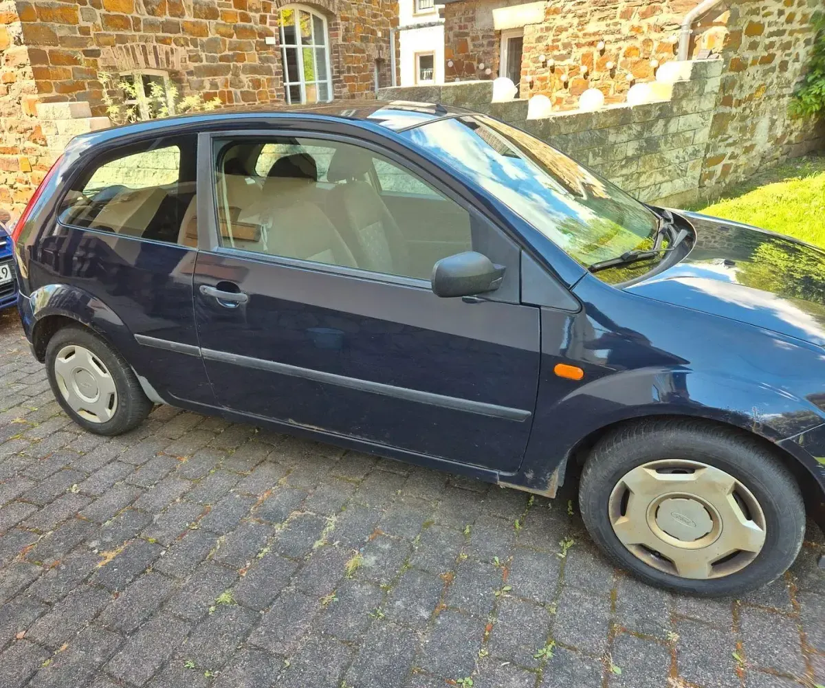 Occasion Ford Fiesta 60 ch (44 kW) 2005 Bleue Citadine