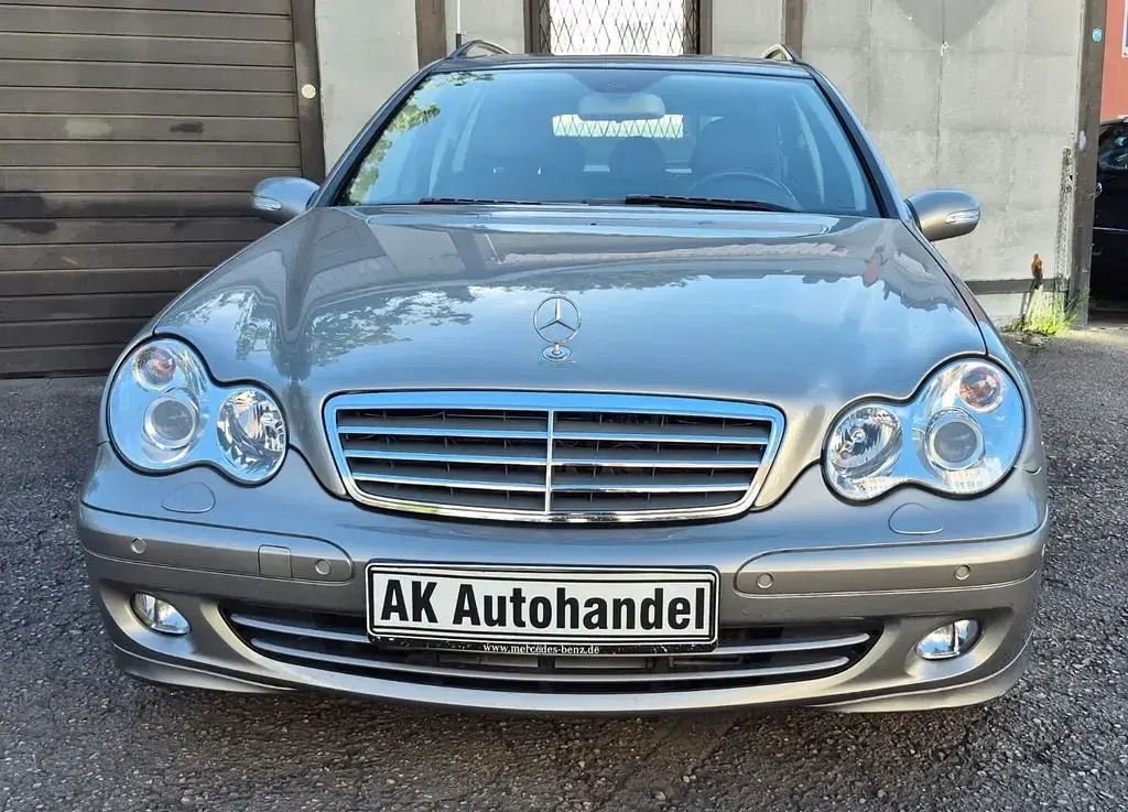 Używany Mercedes C230 204 KM (150 kW) 2007 Srebrny Kombi