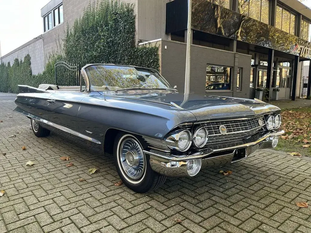 Gebraucht Cadillac Deville 318 PS (233 kW) 1961 Blau Limousine