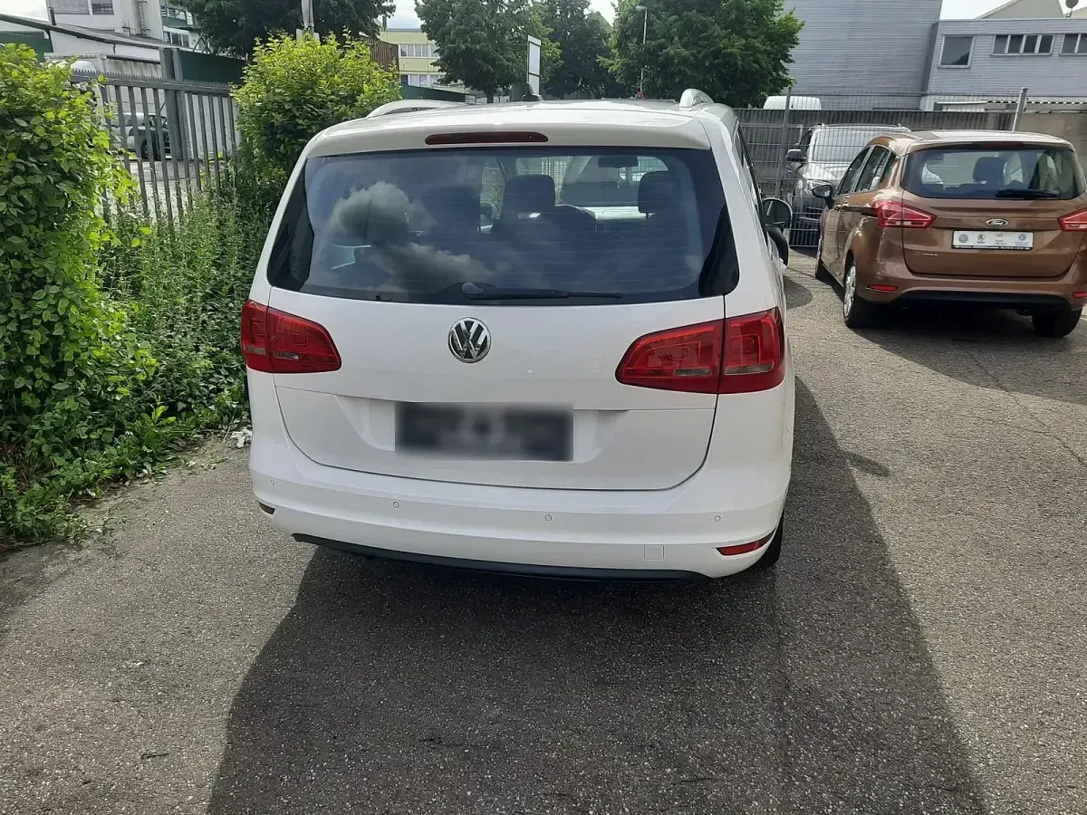 Gebraucht VW Sharan 150 PS (110 kW) 2013 Weiß Van / Kleinbus