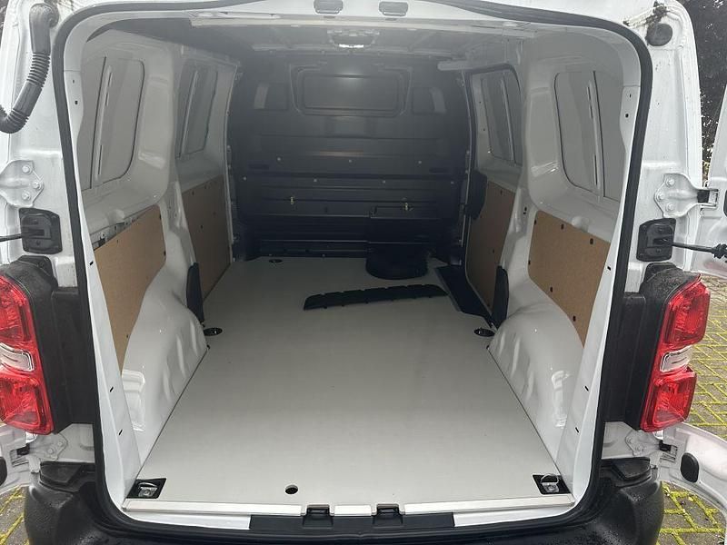 Uusi Citroën e-Jumpy 100 kW (136 HP) 2025 Valkoinen Tila-auto