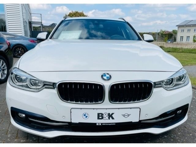 Gebraucht BMW 320 Sport Line 190 PS (139 kW) 2019 Weiss Kombi