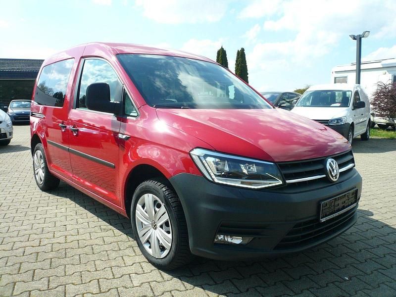 Usata VW Caddy 131 CV (96 kW) 2019 Rosso Monovolume