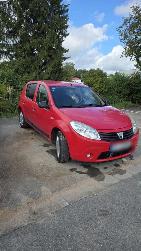 Rot Gebraucht 2010 Dacia Sandero Kleinwagen | 900 € (Guter Preis) - Bild 1/4