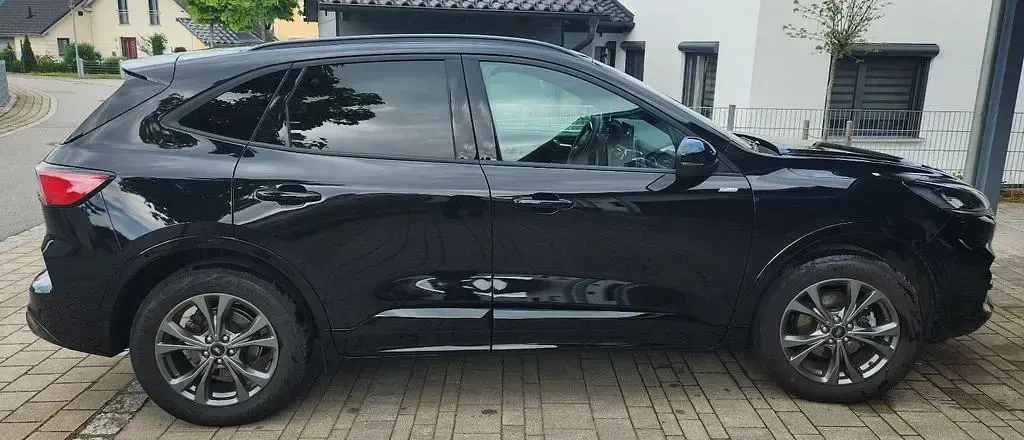 Gebraucht Ford Kuga ST-Line 224 PS (164 kW) 2022 Schwarz SUV