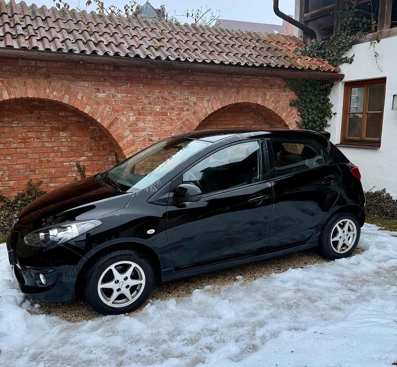 Schwarz Gebraucht 2010 Mazda 2 Kleinwagen | 1.500 € (Fairer Preis) - Bild 1/4