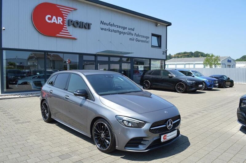 Mountaingrau met. Gebraucht 2020 Mercedes B250 Van / Kleinbus | 29.990 € (Fairer Preis) - Bild 1/4