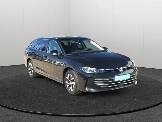Gebraucht VW Passat Business 150 PS (110 kW) 2024 Grenadillschwarz metallic Kombi