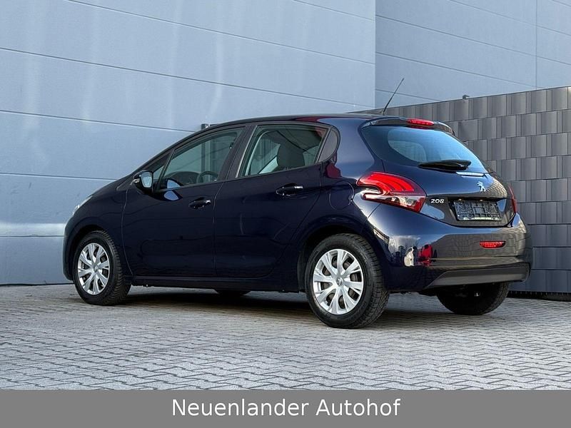 Gebraucht Peugeot 208 Active 82 PS (60 kW) 2019 Blau Kleinwagen