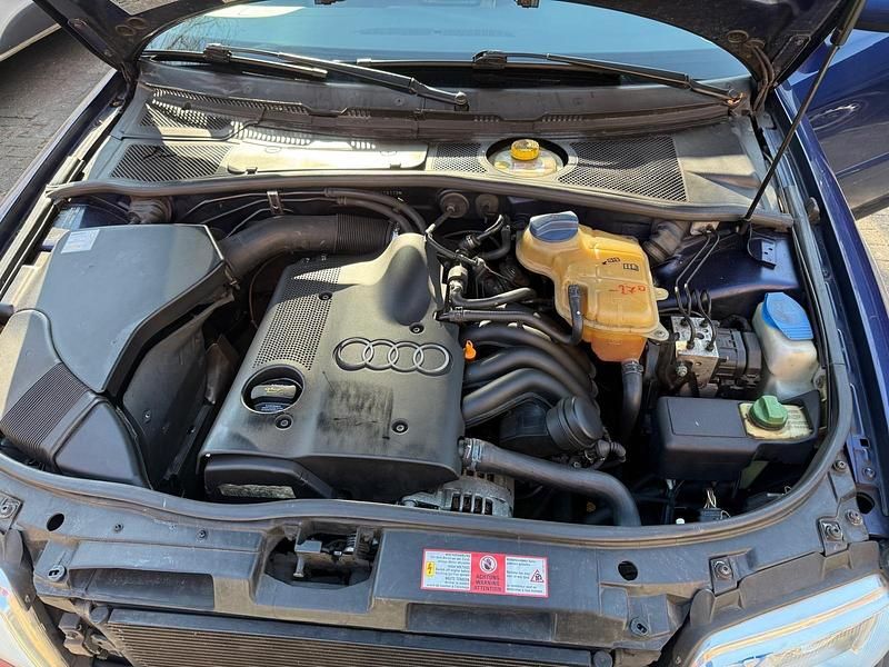 Gebraucht Audi A4 2000 Blau Limousine