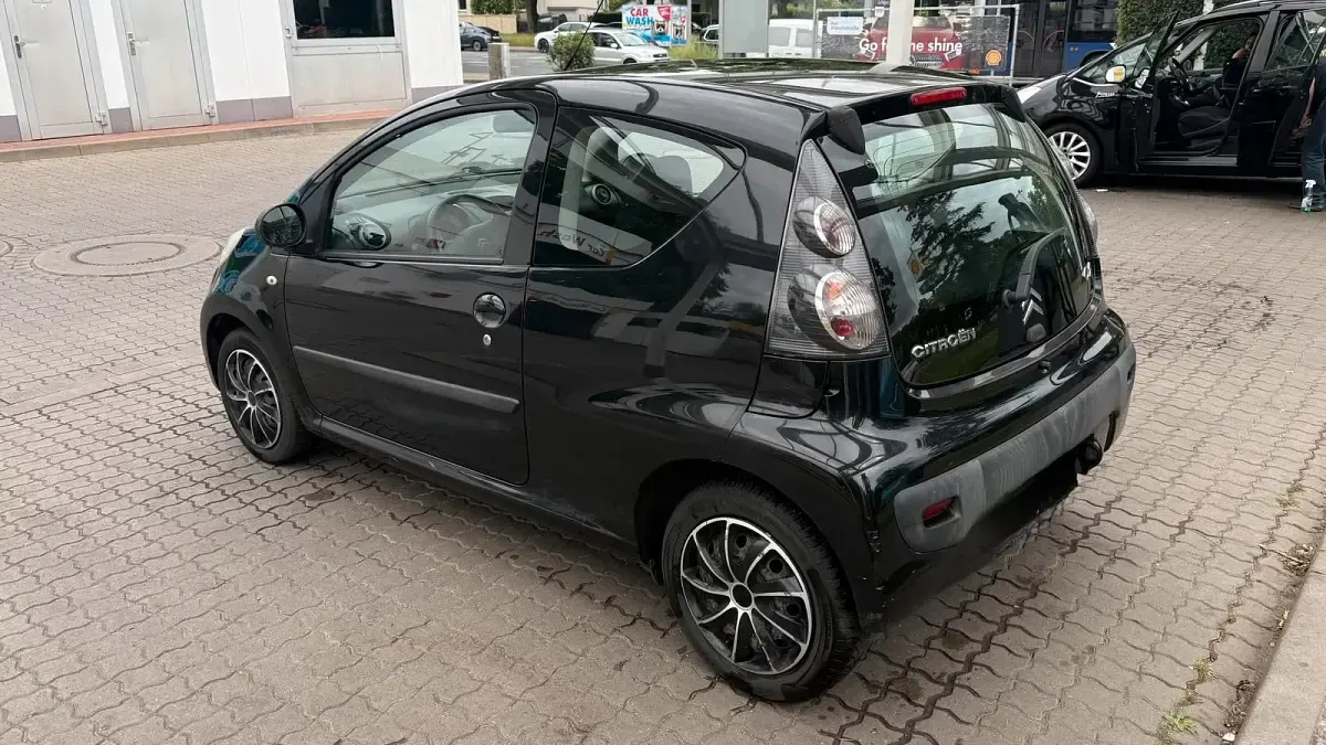 Gebraucht Citroën C1 69 PS (50 kW) 2009 Schwarz Kleinwagen