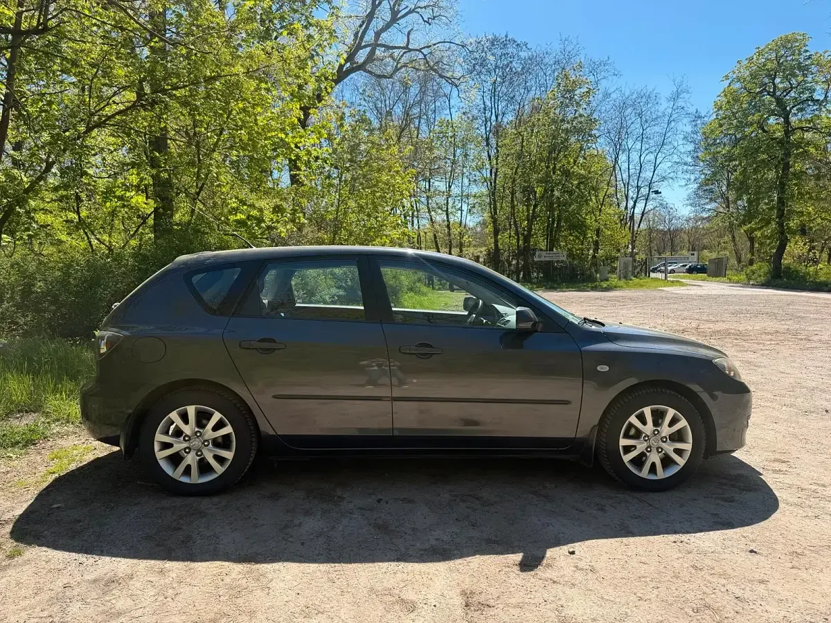 Usata Mazda 3 100 CV (73 kW) 2006 Nero Berlina