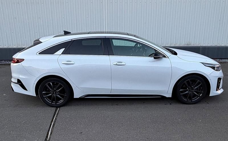 Weiß Gebraucht 2019 Kia ProCeed GT-Line Kombi | 17.400 € (Guter Preis) - Bild 1/4