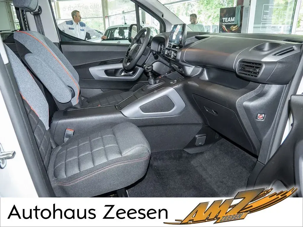 Neu Citroën e-Berlingo XTR 131 PS (96 kW) 2026 Weiß Van / Kleinbus