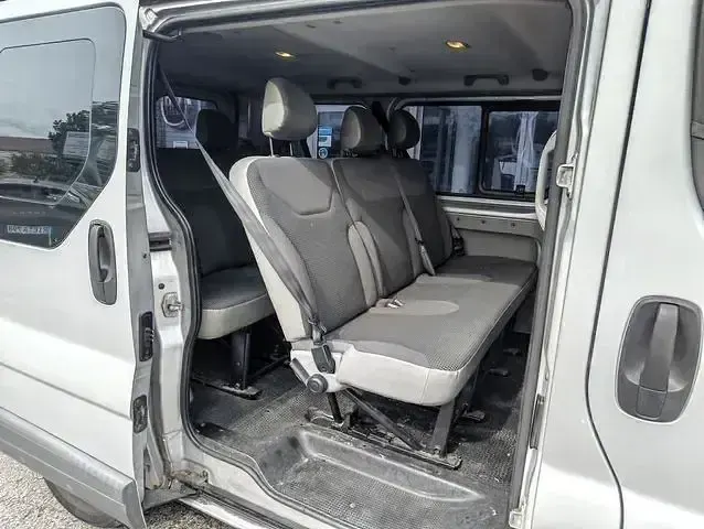 Gebraucht Opel Vivaro 146 PS (107 kW) 2008 Starsilber m2 (metallic) Van / Kleinbus