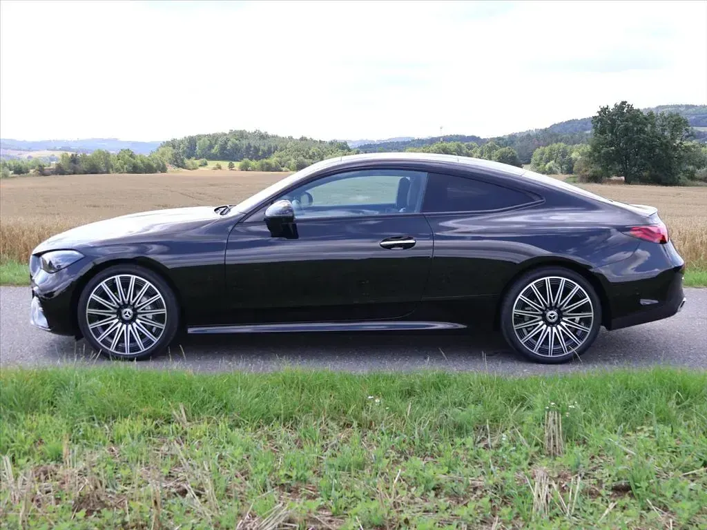 Gebraucht Mercedes CLE300 AMG Line Premium Plus 258 PS (189 kW) 2025 Schwarz Limousine