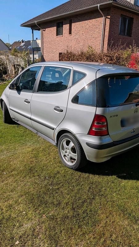 Gebraucht Mercedes A170 95 PS (69 kW) 2003 Silber Kleinwagen