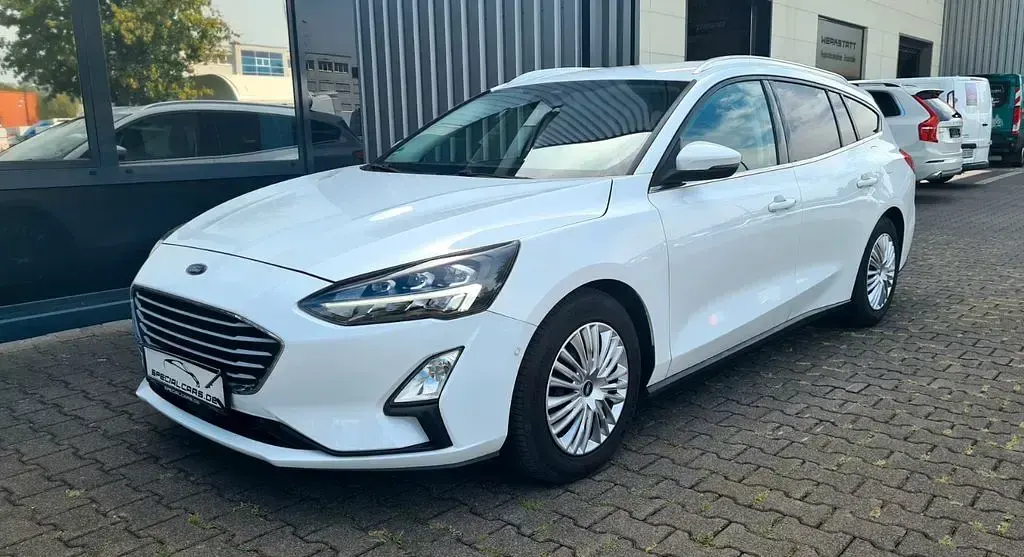 Gebraucht Ford Focus 120 PS (88 kW) 2020 Weiß Limousine