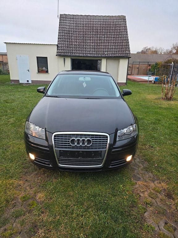 Schwarz Gebraucht 2005 Audi A3 Limousine | 2.650 € (Fairer Preis) - Bild 1/4