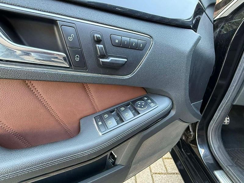 Gebraucht Mercedes E250 Avantgarde 204 PS (150 kW) 2010 Schwarz Kombi